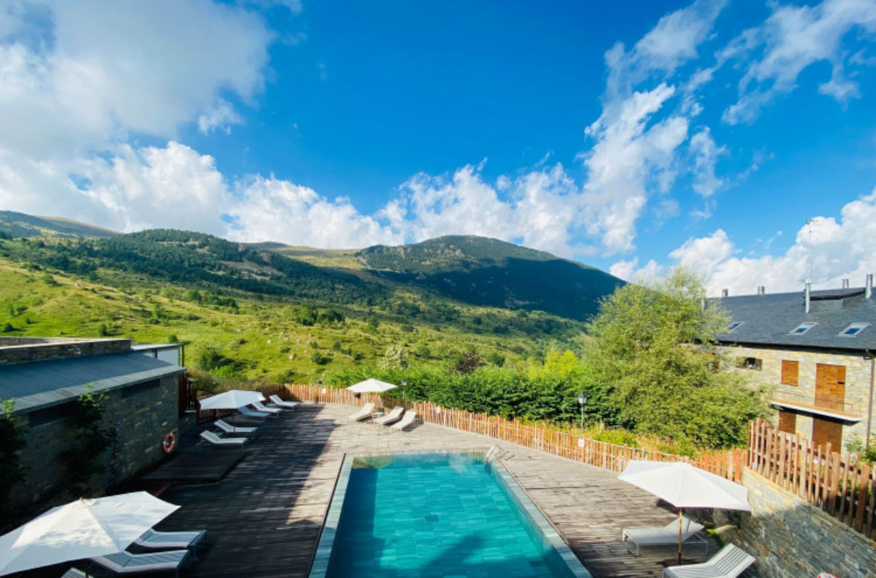 Pirineos en familia aparthotel 4* con